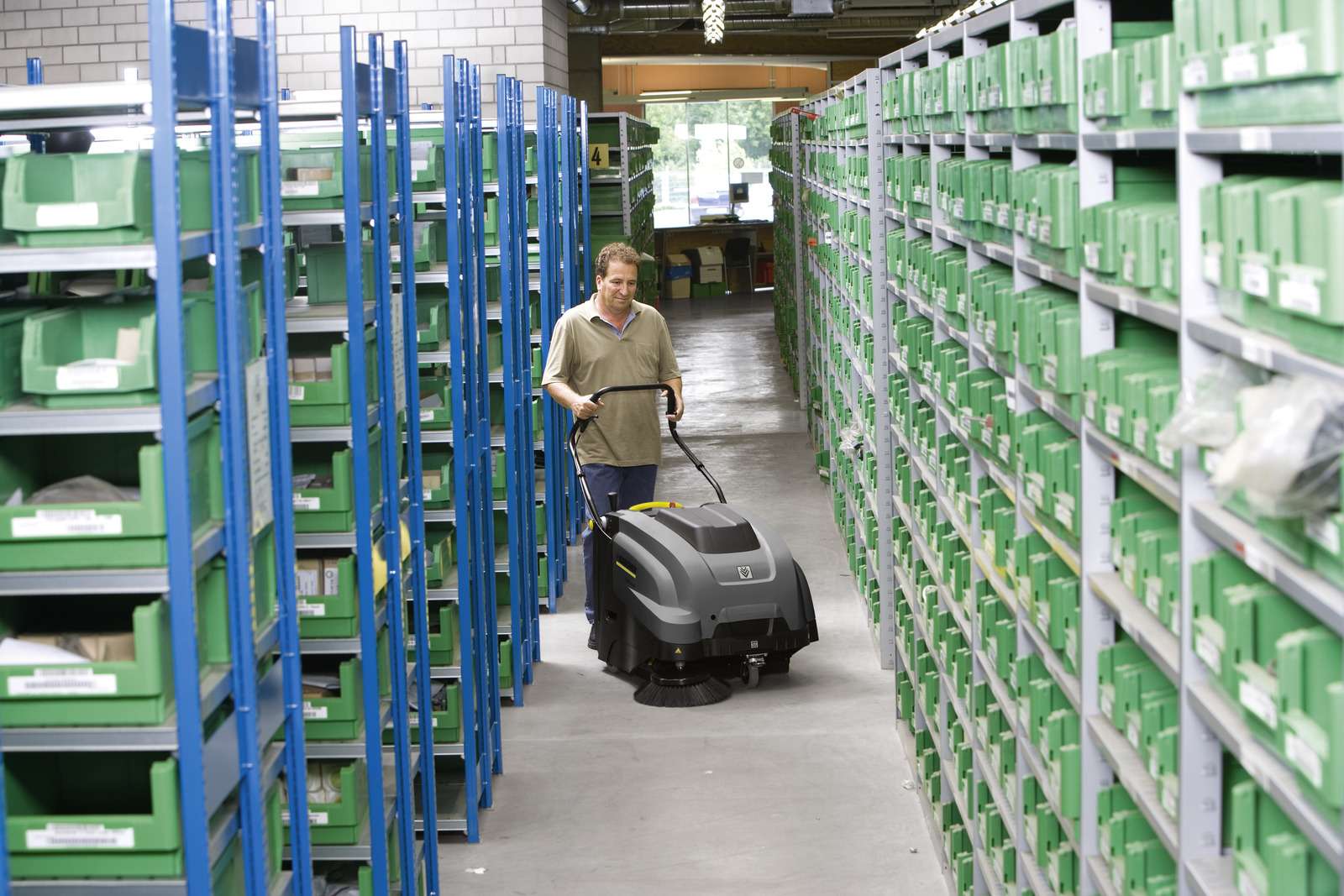 Barredoras industriales para espacios reducidos: soluciones compactas